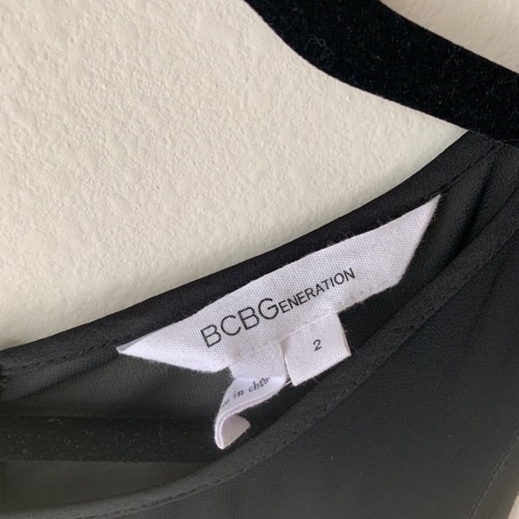 BCBG black cocktail dress - Picture 4 of 6